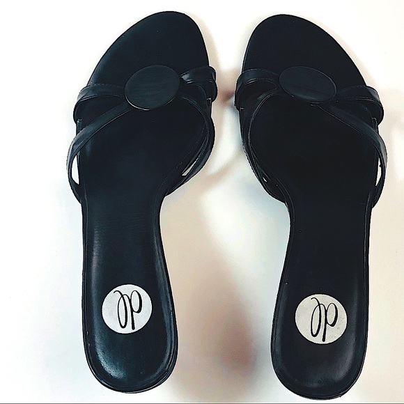 Donna Lawrence Black Sandals - Picture 4 of 7